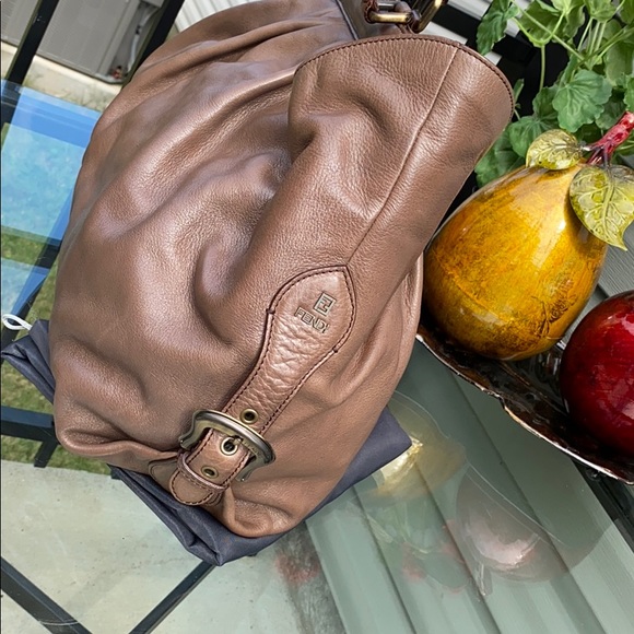 Authentic Fendi bag - Picture 4 of 16